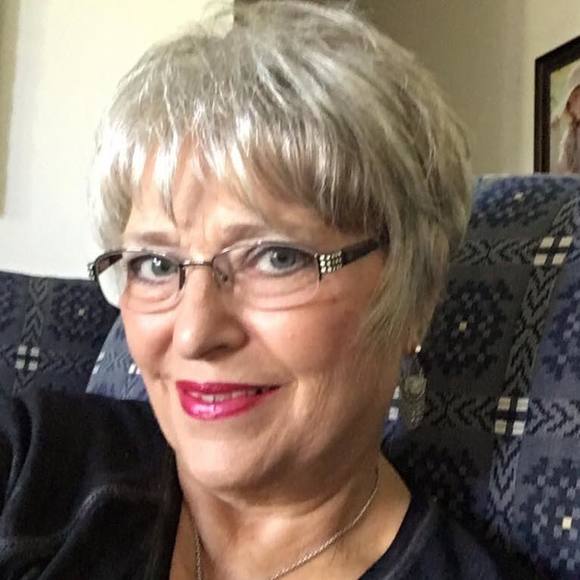 Meet your Posher, Paula - Picture 1 of 1